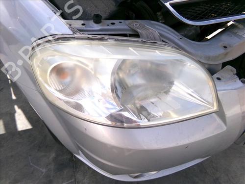 Used Right headlight CHEVROLET AVEO / KALOS Saloon (T200) 1.4 (94 hp) 29623124