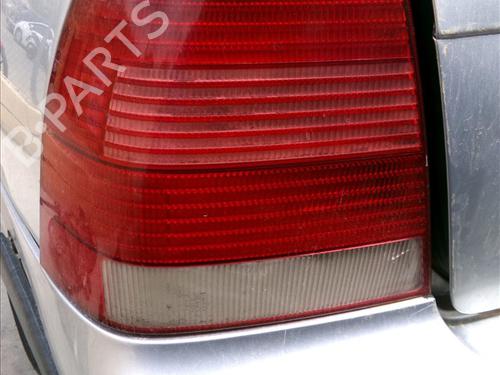 Venstre baglygte VW BORA I (1J2) 1.9 TDI (101 hp) 28598479