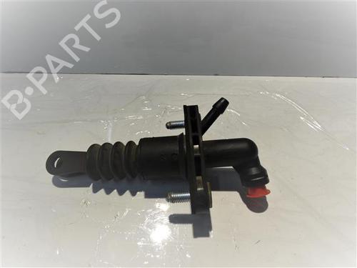 Used Clutch slave cylinder SUZUKI GRAND VITARA II (JT, TE, TD) 1.9 DDiS All-wheel Drive (JT419, TD44, JB419WD, JB419XD,... (129 hp) 24556642