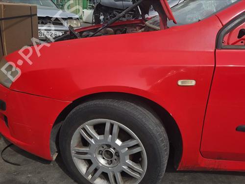 Forskærm venstre FIAT STILO (192_) 1.6 16V (192_XB1A) (103 hp) 29623042