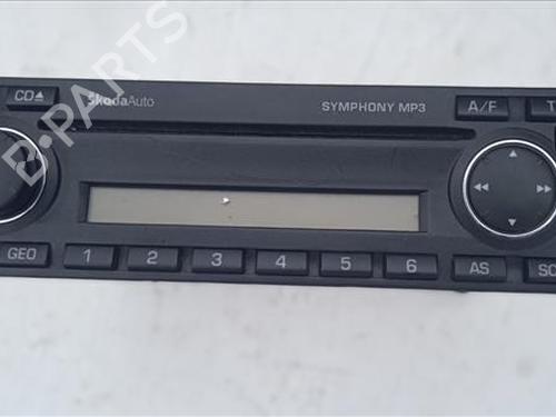 Used Radio AUDI A8 D2 (4D2, 4D8) 2.5 TDI (150 hp) 24568092