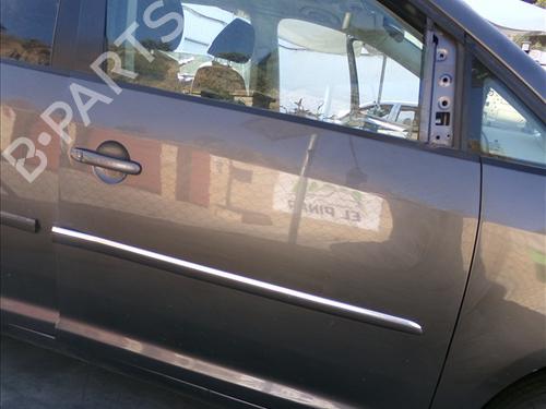 Used Right front door VW TOURAN (1T3) 1.6 TDI (105 hp) 28070169