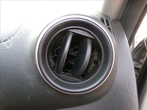 Używane Kratka nawiewu TOYOTA RAV 4 II (_A2_) 2.0 4WD (ACA21, ACA20) (150 hp) 30908456