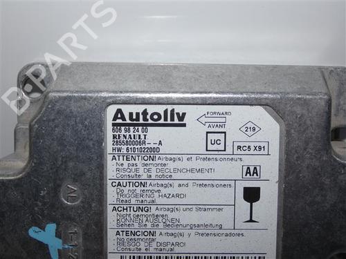 Used ECU airbags RENAULT LAGUNA I (B56_, 556_) 1.9 dTi (B56J) (98 hp) 24569212