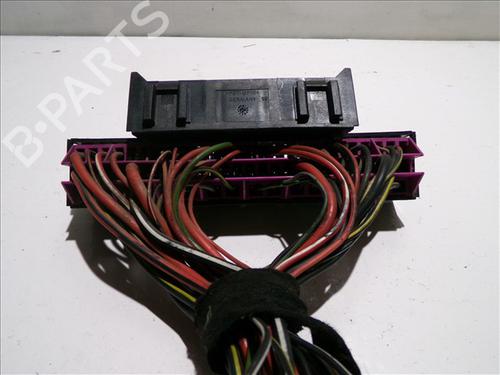 Fuse box SEAT ALHAMBRA (7V8, 7V9) 1.9 TDI | BP24860238E1 