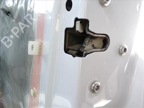 Høyre foran lås OPEL CORSA C (X01) 1.7 DTI (F08, F68) (75 hp) 24564699