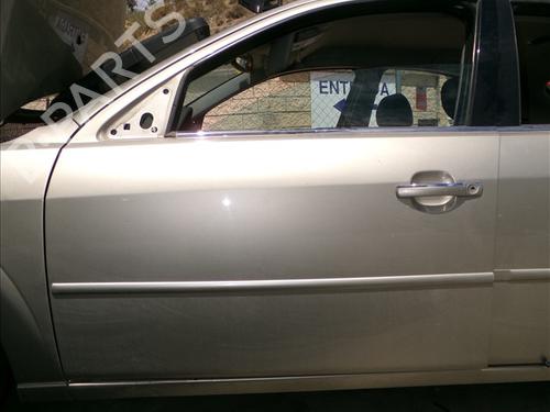 Used Left front door FORD MONDEO III (B5Y) 2.0 16V (146 hp) 27672408
