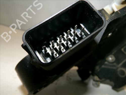 Rear left lock LAND ROVER DISCOVERY IV (L319) 3.0 SDV6 4x4 | BP24557316C100