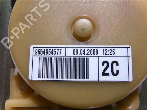 Rear center seatbelt CITROËN C4 Picasso I MPV (UD_) 1.6 HDi | BP24563708I27 