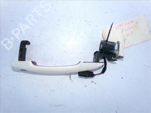 Used Front right exterior door handle RENAULT CAPTUR I (J5_, H5_) 0.9 TCe 90 (90 hp) 31082387