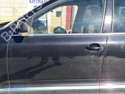 Used Left front door VW TOUAREG (7LA, 7L6, 7L7) 5.0 V10 TDI (313 hp) 24567325