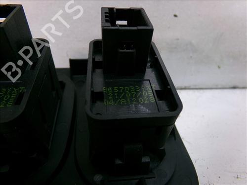 Left front window switch PEUGEOT 1007 (KM_) 1.4 | BP24561413I27 