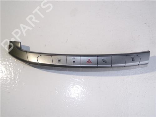 Comutador / Botão 4 piscas FIAT TIPO Hatchback (356_, 357_) 1.0 (357HXN1A) (101 hp) 31082406