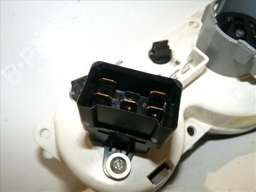 Tailgate lock FORD FOCUS I Saloon (DFW) 1.8 Turbo DI / TDDi | BP30460553C101