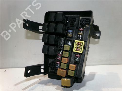 Zekeringkast MITSUBISHI SPACE STAR MPV (DG_A) 1.9 DI-D (DG4A) (102 hp) 24566114