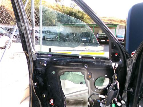 Left front door LAND ROVER RANGE ROVER SPORT I (L320) 2.7 D 4x4 | BP28123705C2 