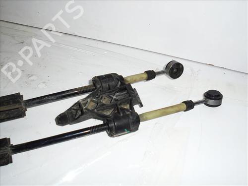 Used Gear lever PEUGEOT 208 II (UB_, UP_, UW_, UJ_) 1.2 PureTech 75 (75 hp) 24561877