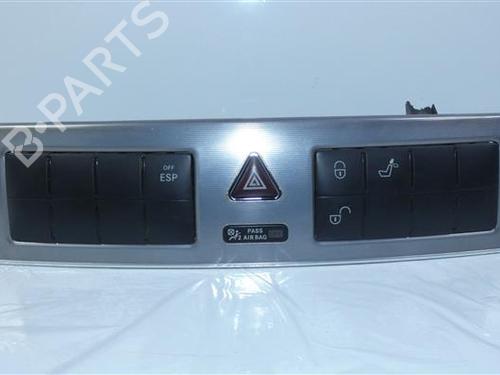 Used Warning switch MERCEDES-BENZ C-CLASS (W203) C 220 CDI (203.008) (150 hp) 24556073