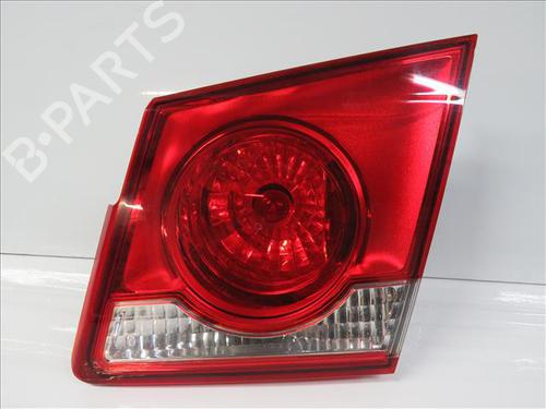 Used Right tailgate light CHEVROLET CRUZE (J300) 2.0 CDI (150 hp) 24557044