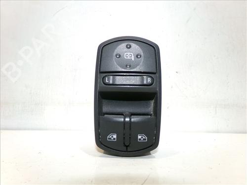 Interrupteur de vitre avant gauche OPEL CORSA C (X01) 1.7 DTI (F08, F68) (75 hp) 24564696