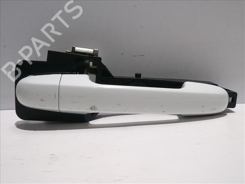 Used Front right exterior door handle HYUNDAI i30 Estate (FD) 1.6 CRDi (90 hp) 24563671