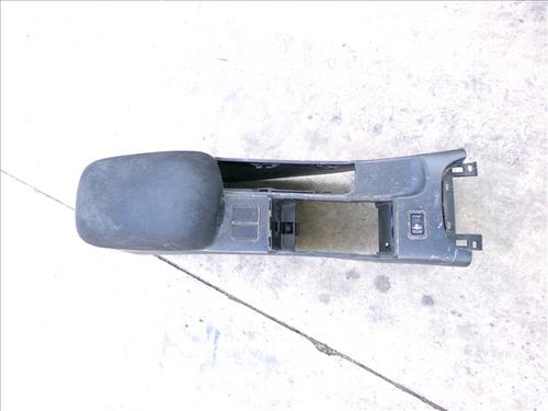 Used Armrest / Center console NISSAN PRIMERA Hatchback (P12) 2.2 Di (126 hp) 25897462
