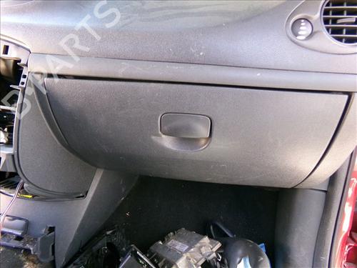 Handskerum RENAULT CLIO III (BR0/1, CR0/1) 1.2 16V (BR02, BR0J, BR11, CR02, CR0J, CR11) (75 hp) 27587356