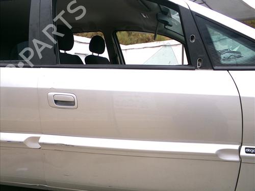 Used Right front door OPEL ZAFIRA A MPV (T98) 2.0 DTI 16V (F75) (101 hp) 28314011