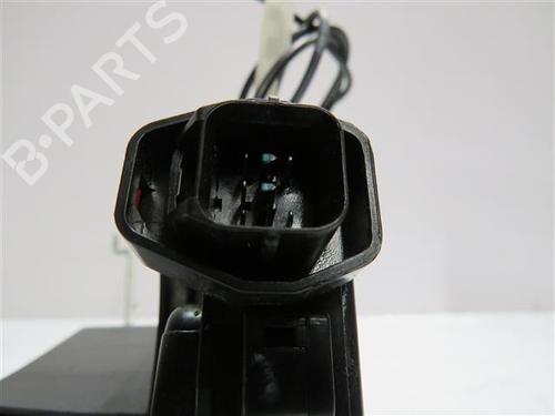 Front right lock HYUNDAI TUCSON (JM) 2.0 CRDi | BP24555550C97 
