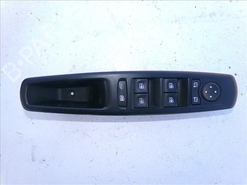 Used Left front window switch RENAULT MEGANE III Hatchback (BZ0/1_, B3_) 1.5 dCi (BZ09, BZ0D, BZ1W, BZ29, BZ14) (110 hp) 30966484