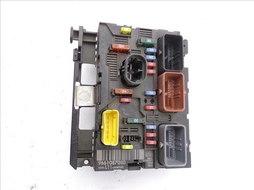Fuse box PEUGEOT 307 Break (3E) 1.6 HDi 110 | BP25279968E1 