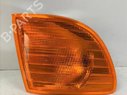 Used Right front indicator MERCEDES-BENZ VITO Van (W638) 108 CDI 2.2 (638.094) (82 hp) 24556982