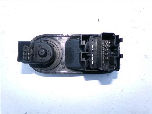 Left front window switch RENAULT TRAFIC II Bus (JL) 2.0 dCi 115 (JL00, JL01, JL0H, JL0M, JL0U) | BP29385214I27 