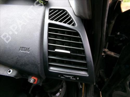 Used Air vent BMW 1 (E87) 118 d (122 hp) 25733763