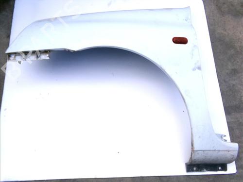Używane Błotnik przedni lewy RENAULT CLIO II (BB_, CB_) 1.2 (BB0A, BB0F, BB10, BB1K, BB28, BB2D, BB2H, CB0A,... (58 hp) 25733938