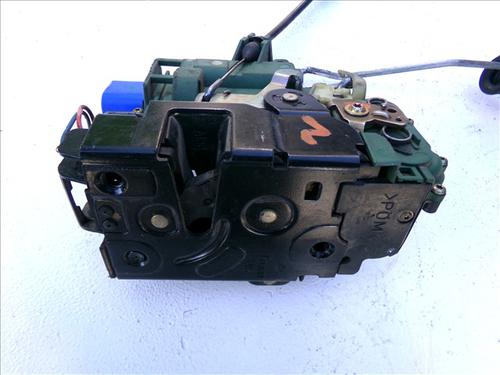 Used Front right lock VW POLO (9N_, 9A_) 1.4 TDI (70 hp) 27995983
