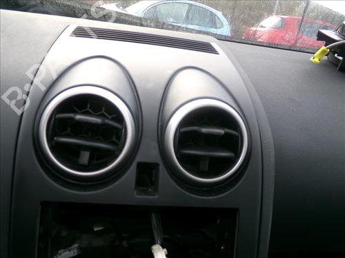 Used Air vent NISSAN QASHQAI / QASHQAI +2 I (J10, NJ10, JJ10E) 1.6 dCi All-wheel Drive (130 hp) 25752967