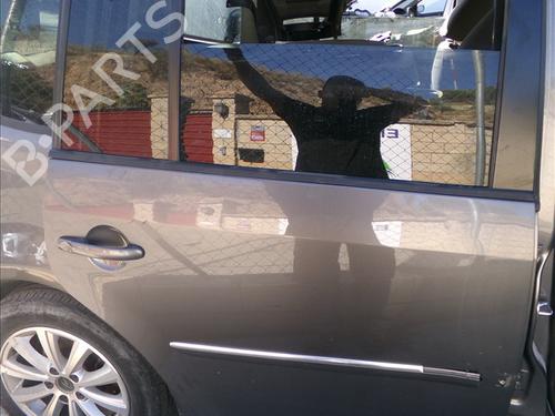 Used Right rear door VW TOURAN (1T3) 1.6 TDI (105 hp) 28070171