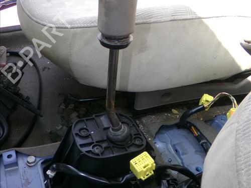 Used Gear lever NISSAN MICRA III (K12) 1.5 dCi (65 hp) 29566450