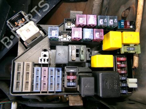 Used Fuse box HYUNDAI H-1 / STAREX Bus (A1) 2.5 TCi (99 hp) 28529900