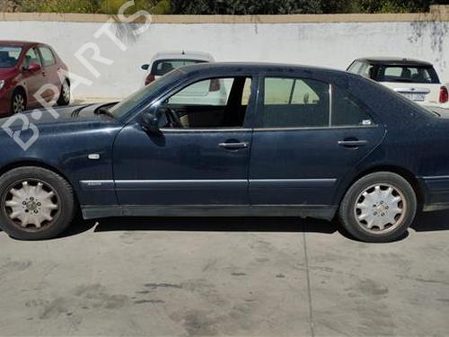 Front right exterior door handle MERCEDES-BENZ E-CLASS (W210) E 300 Turbo-D (210.025) | BP24565123C129