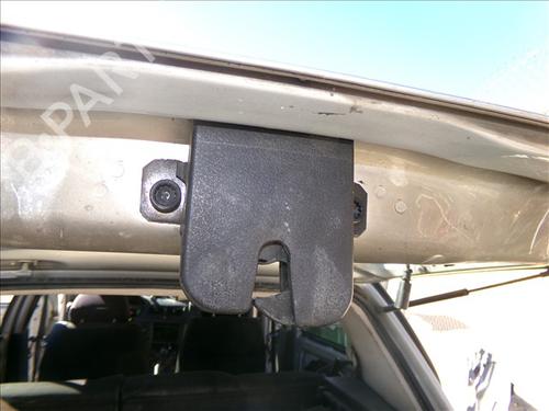 Used Tailgate lock VW BORA I (1J2) 1.9 TDI (110 hp) 29923495