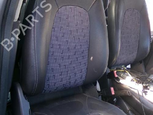 Used Right front seat MERCEDES-BENZ A-CLASS (W168) A 170 CDI (168.008) (90 hp) 26147068