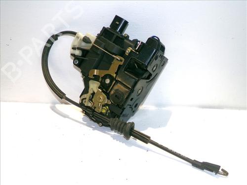 Cerradura puerta trasera izquierda VW BORA I (1J2) 1.9 TDI (101 hp) 25753248