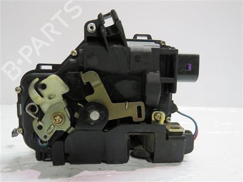 Front left lock VW BORA I (1J2) 1.9 SDI | BP24556382C98