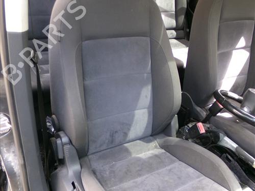 Sæde højre fortil VW TOURAN (1T3) 1.6 TDI (105 hp) 28070104