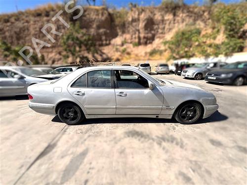 Front right exterior door handle MERCEDES-BENZ E-CLASS (W210) E 320 CDI (210.026) | BP29520496C129