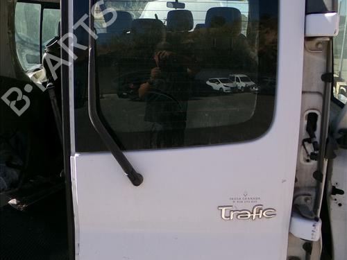 Used Right tailgate RENAULT TRAFIC II Bus (JL) 2.0 dCi 115 (JL00, JL01, JL0H, JL0M, JL0U) (114 hp) 29385258