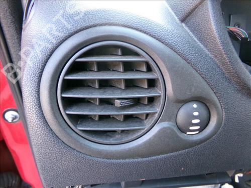 Used Air vent RENAULT CLIO III (BR0/1, CR0/1) 1.2 16V (BR02, BR0J, BR11, CR02, CR0J, CR11) (75 hp) 27587280