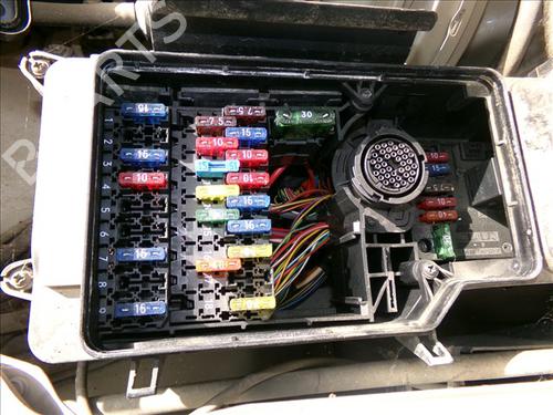 Used Fuse box MERCEDES-BENZ E-CLASS (W210) E 280 (210.063) (204 hp) 27444055